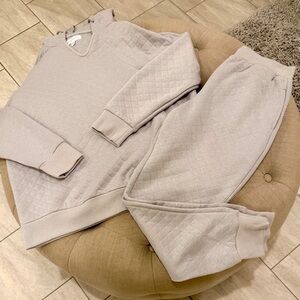 Daydreams by Berkshire Homes Lounge Set, NWOT